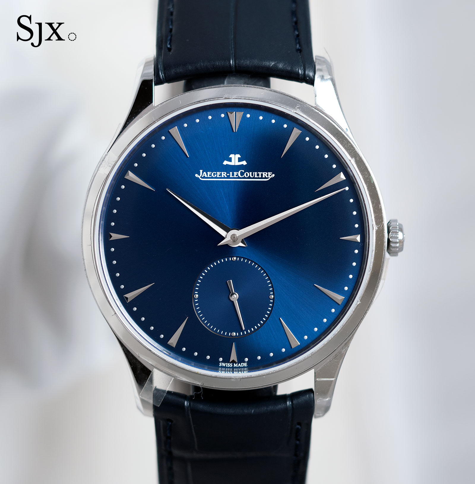 Jaeger-LeCoultre-Master-Ultra-Thin-Small-second-steel-blue-1.jpg