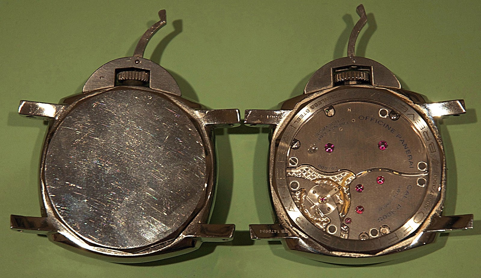 Panerai-PAM00372-v-Panerai-6152-1-Casebacks.jpg