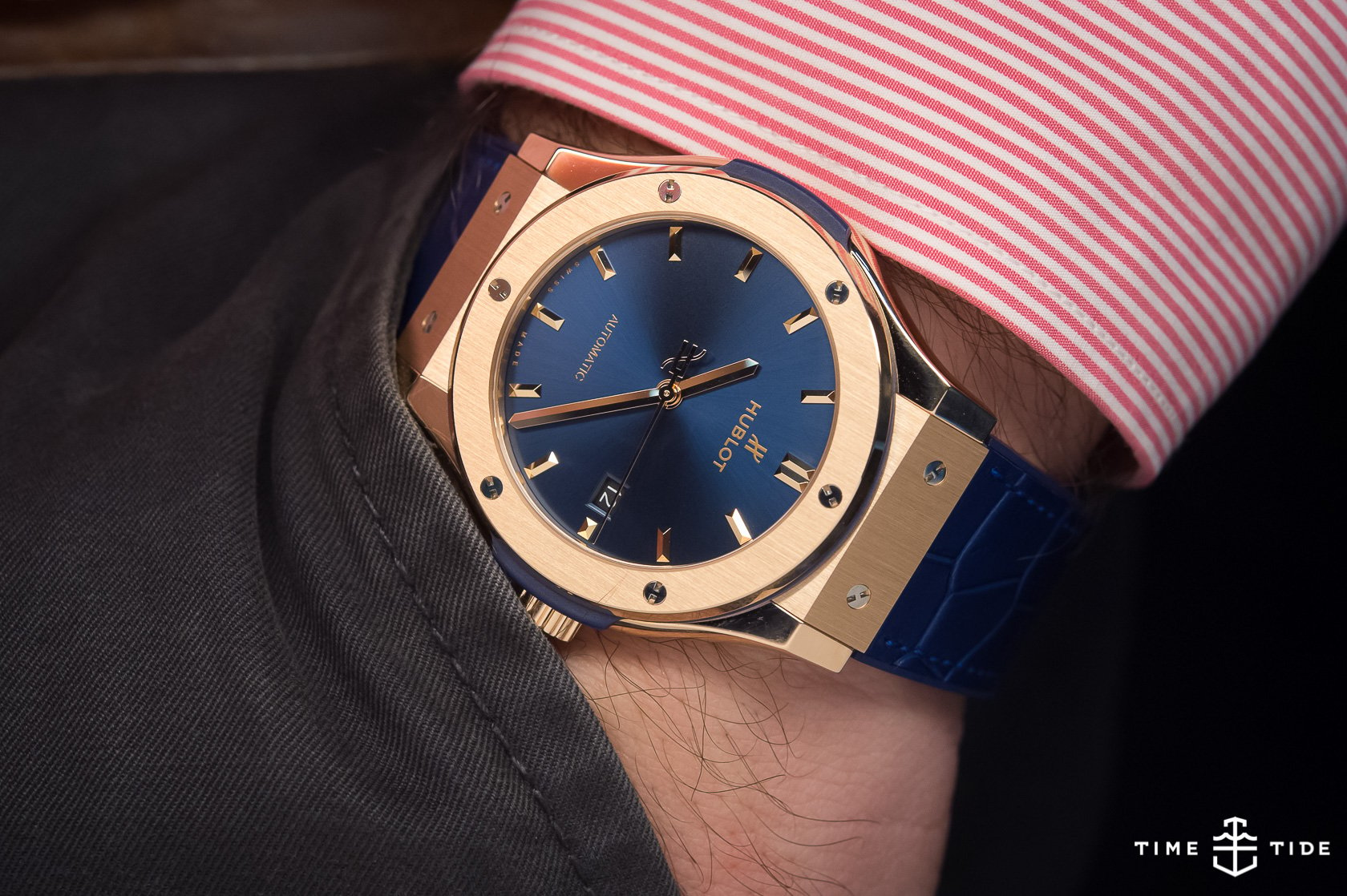 Hublot-Classic-Fusion-King-Gold-Blue-3.jpg