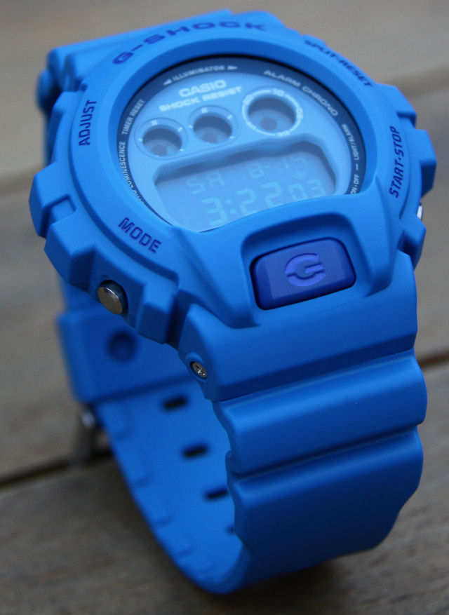 Blue_Summer_Collection_DW-6900MM-2_G-Shock_Photos_1.jpg