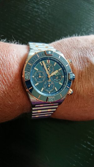 Breitling Super Chronomat DAYS 1461 03.jpg