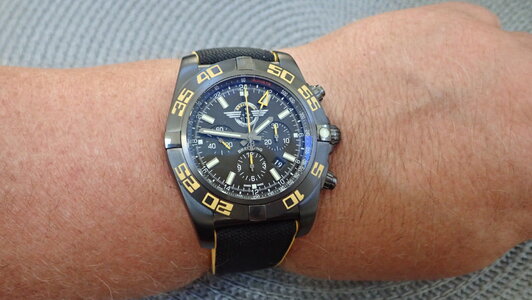 Breitling Chronomat Jet Team GMT 17.jpg