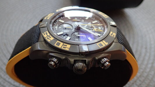 Breitling Chronomat Jet Team GMT 16.jpg