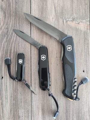 Victorinox Onyx Black.jpg