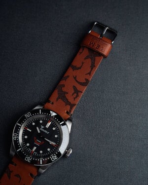 squale-1545-sekvens-rem-straps-collaboration-1.jpg