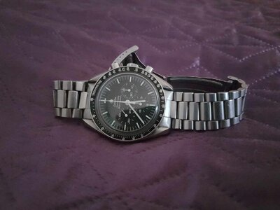 Omega Speedmaster Professional.jpg