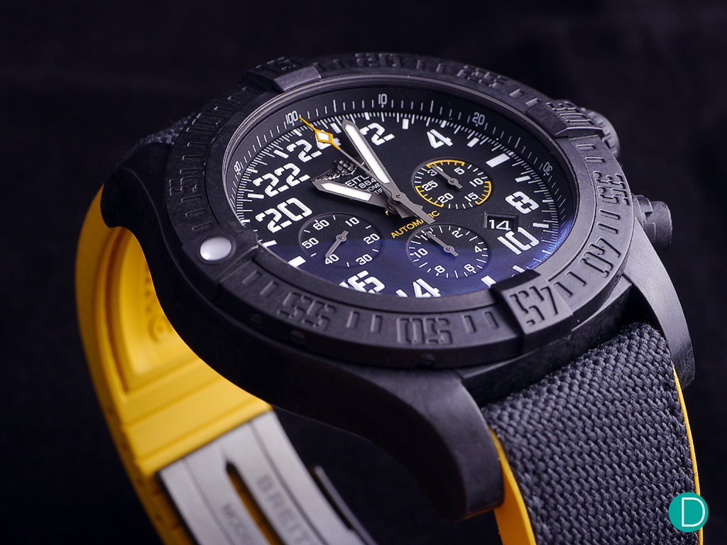 breitling-avenger-chrono-oblique.jpg