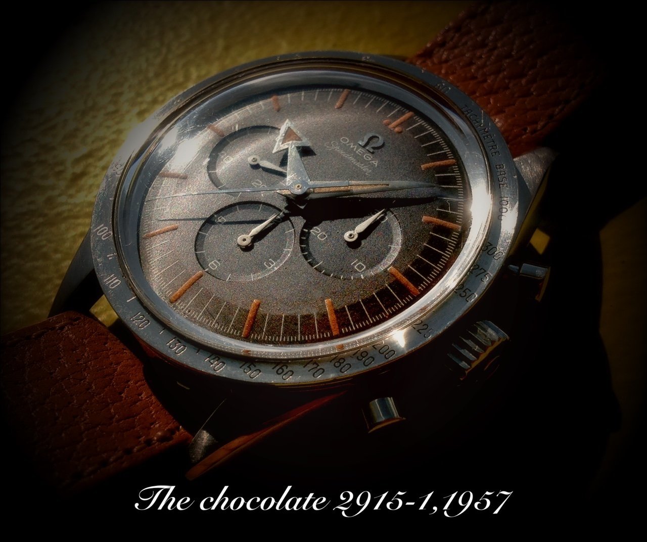 Omega-Speedmaster-Tropical-dial.jpg