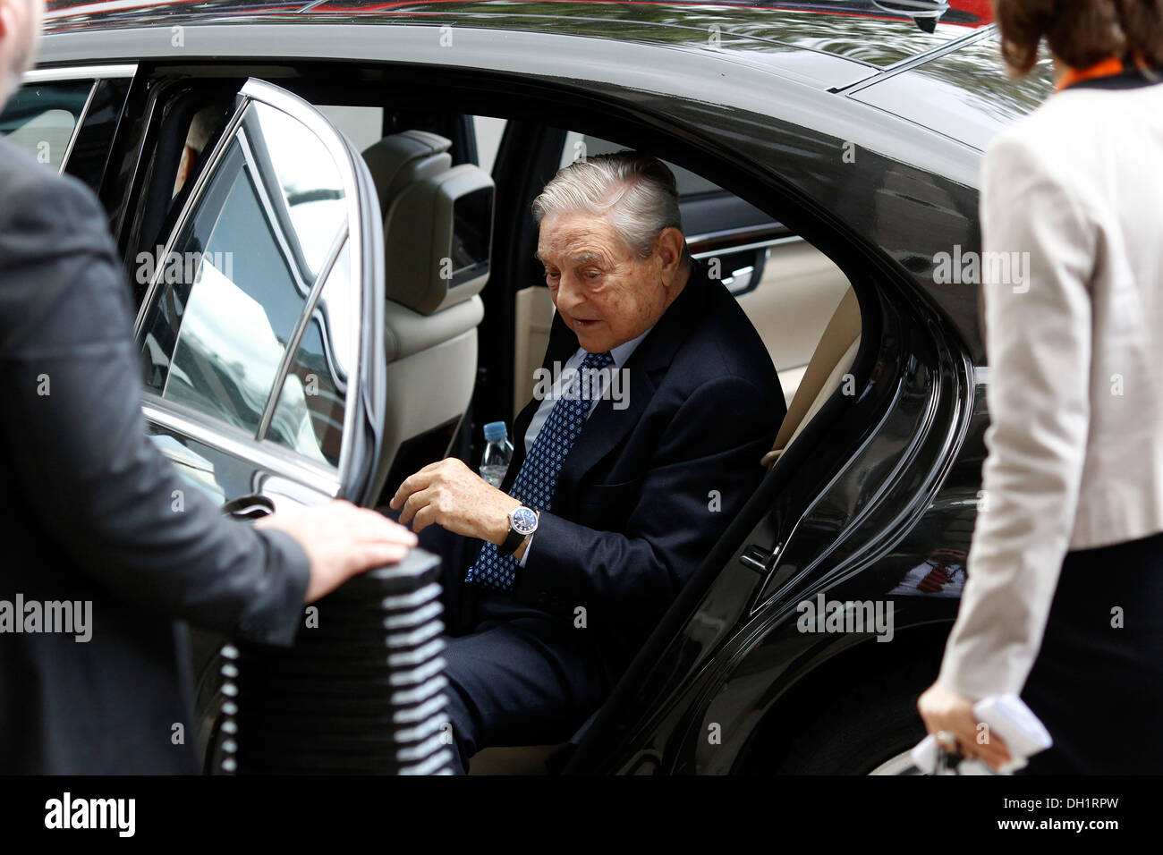 george-soros-arrives-at-portcullis-house-in-london-britain-on-29-october-DH1RPW.jpg