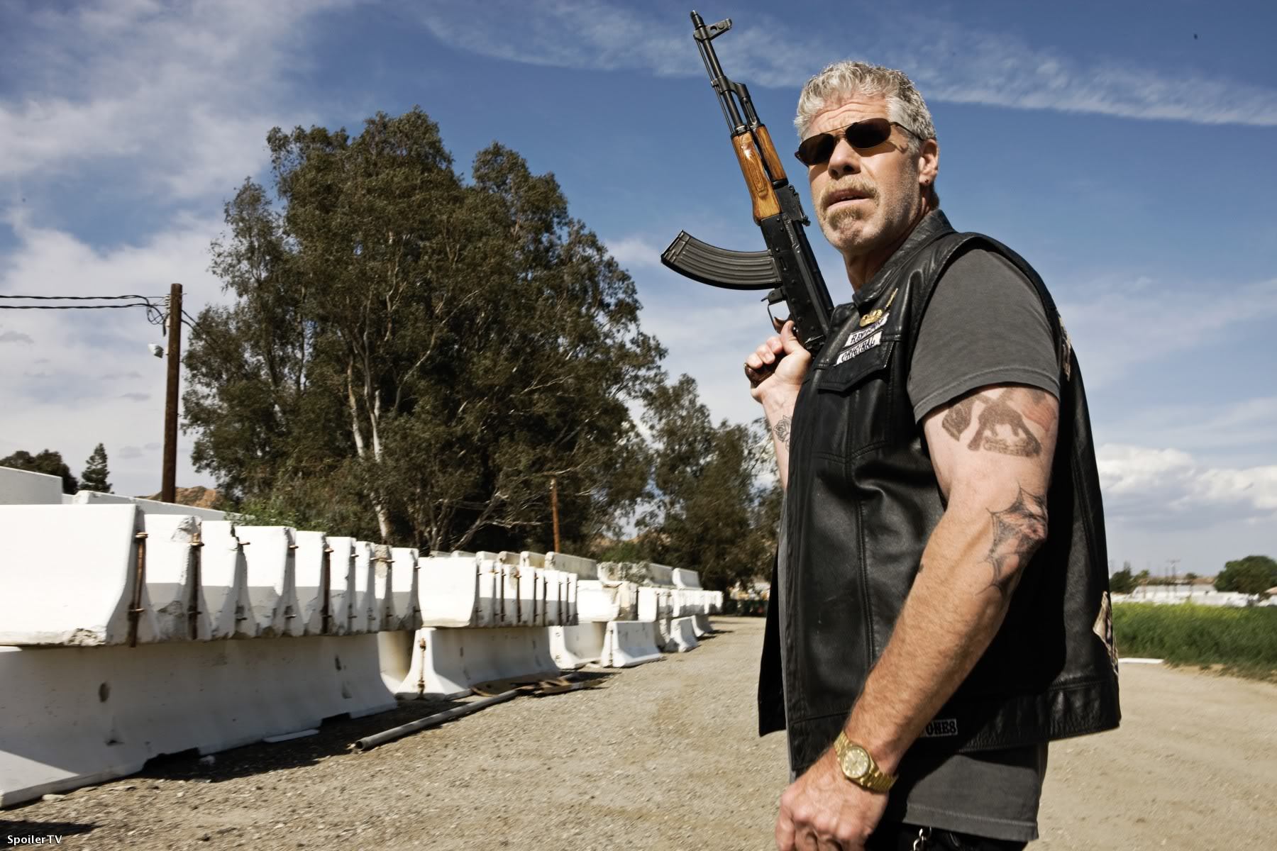 Clay-Morrow-sons-of-anarchy-13787995-1800-1200.jpg