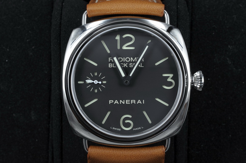 PAM183_NEW_02.jpg