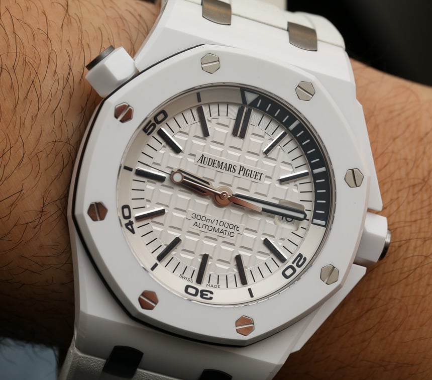 Audemars-Piguet-Royal-Oak-Offshore-Diver-White-Ceramic-7.jpg